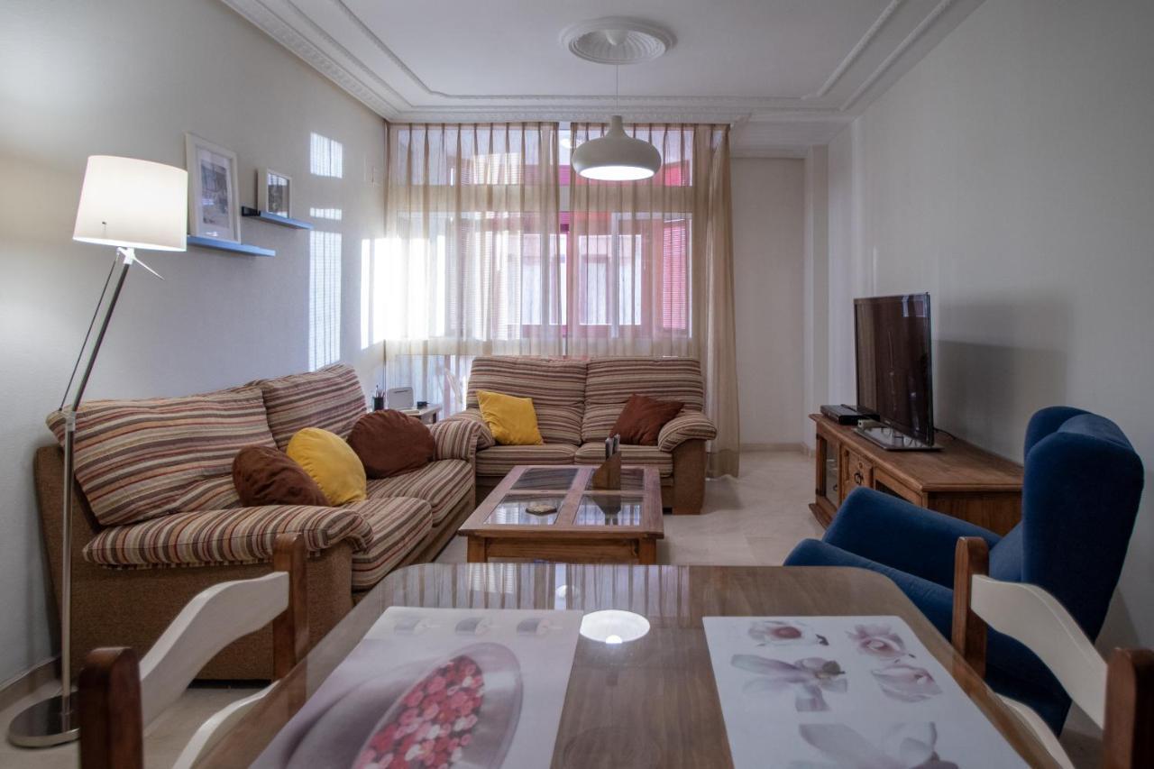 Apartamento Nuestra Andalucia - Cadiz Centro - Parking エクステリア 写真