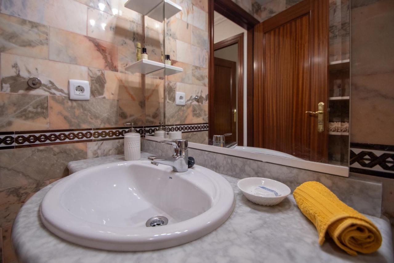 Apartamento Nuestra Andalucia - Cadiz Centro - Parking エクステリア 写真
