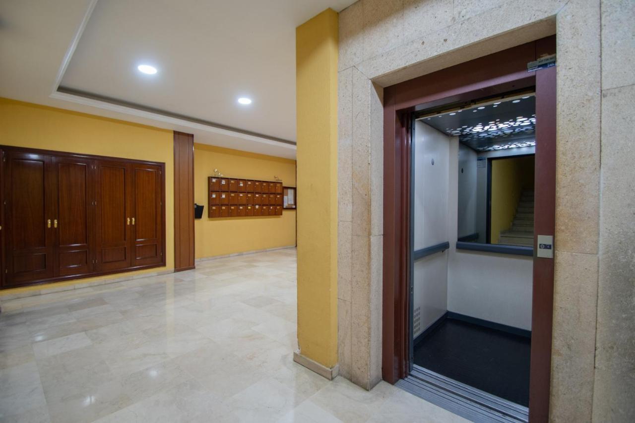 Apartamento Nuestra Andalucia - Cadiz Centro - Parking エクステリア 写真
